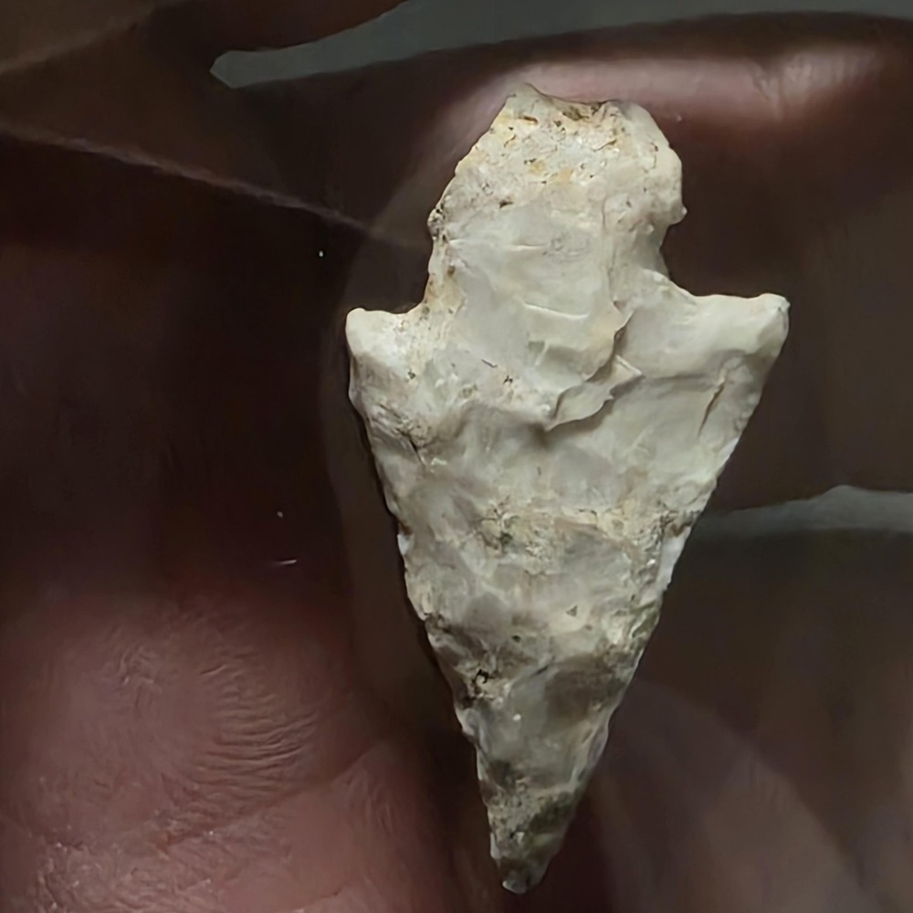 Lithic Notched Stone Arrowhead – Mexico Origin – Unauthenticated - Picture 2 of 4